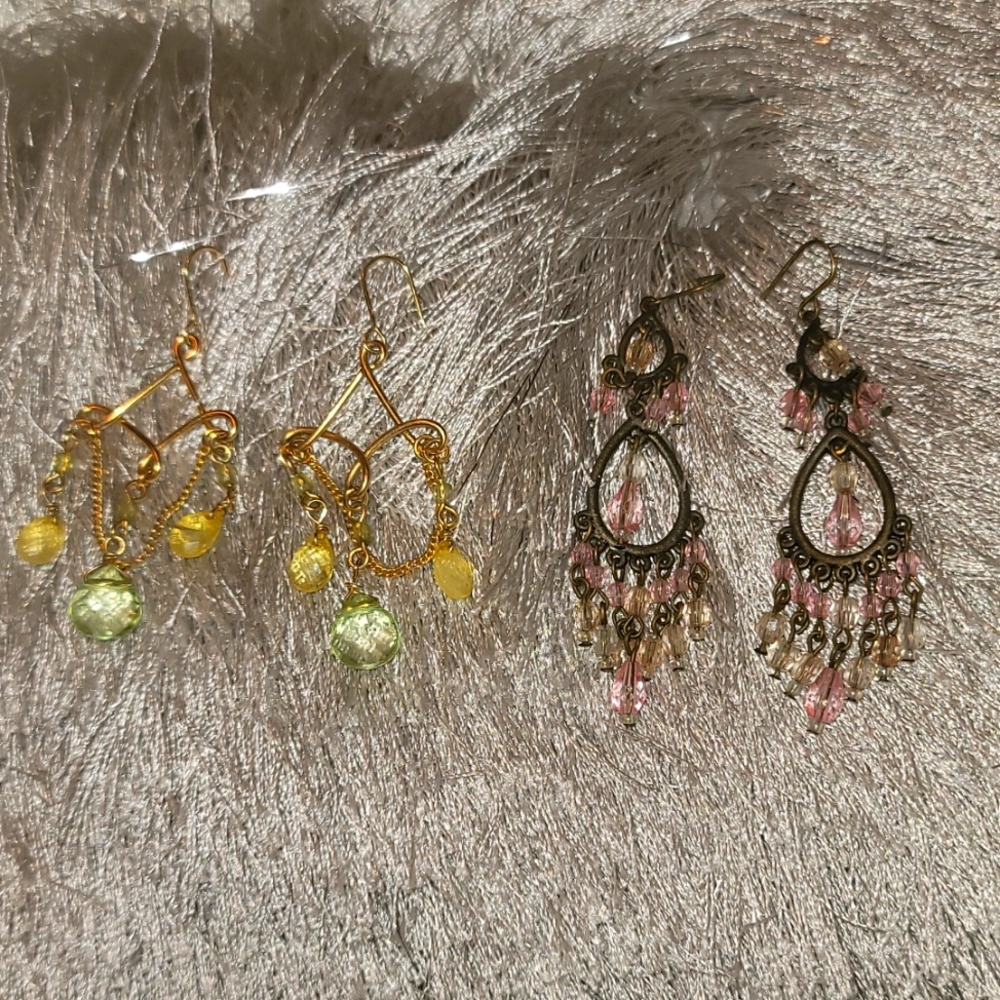 2 sets of earrings